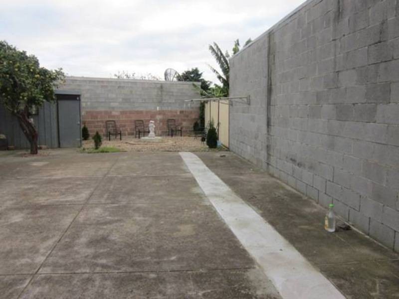 11 Clunes Avenue, Dallas VIC 3047