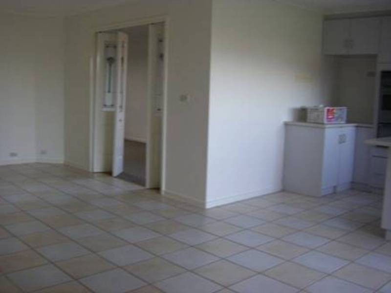 5 Goodenia Close, Meadow Heights VIC 3048