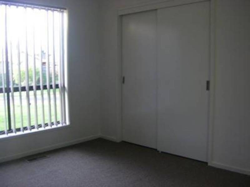 5 Goodenia Close, Meadow Heights VIC 3048