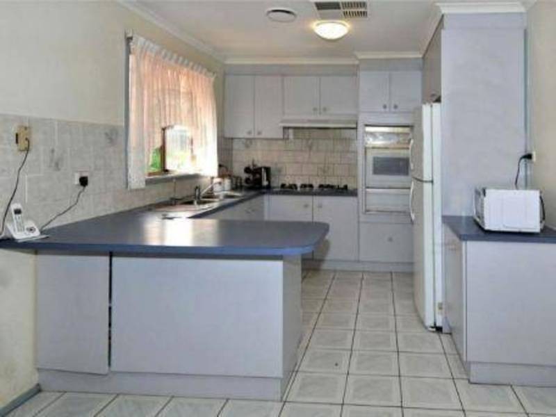 19 Woods Close, Meadow Heights VIC 3048