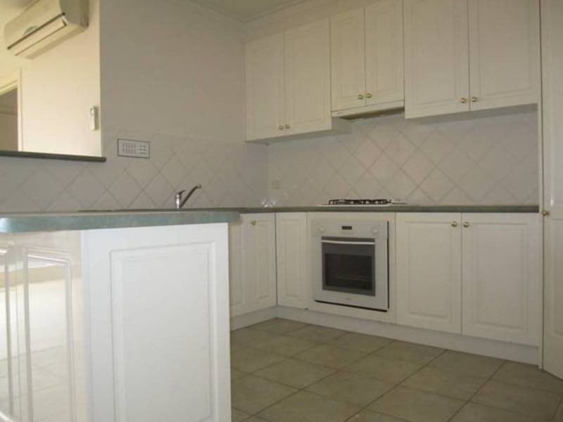 4/35 Rokewood Crescent, Meadow Heights VIC 3048