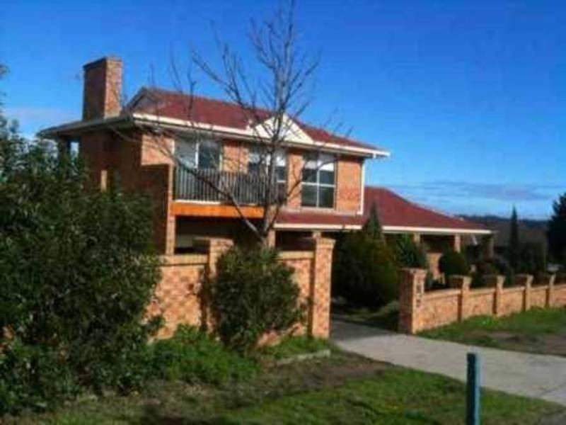 8 Buxton Court, Meadow Heights VIC 3048