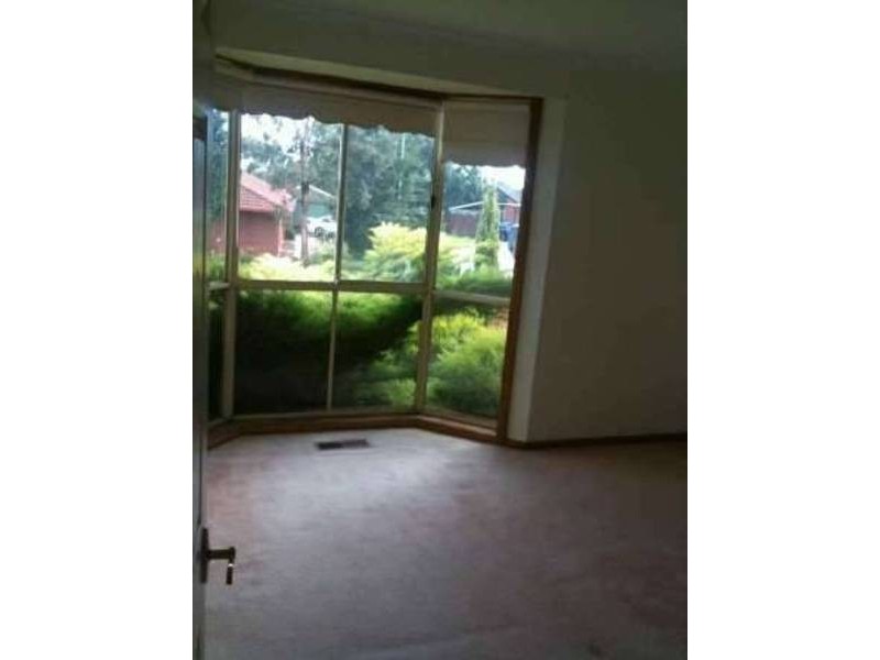 8 Buxton Court, Meadow Heights VIC 3048