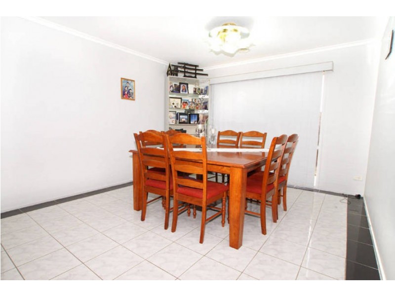 9  Wheatley Avenue, Roxburgh Park VIC 3064