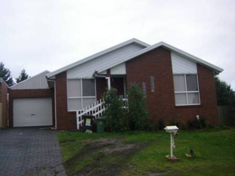 10 Themeda Court, Meadow Heights VIC 3048