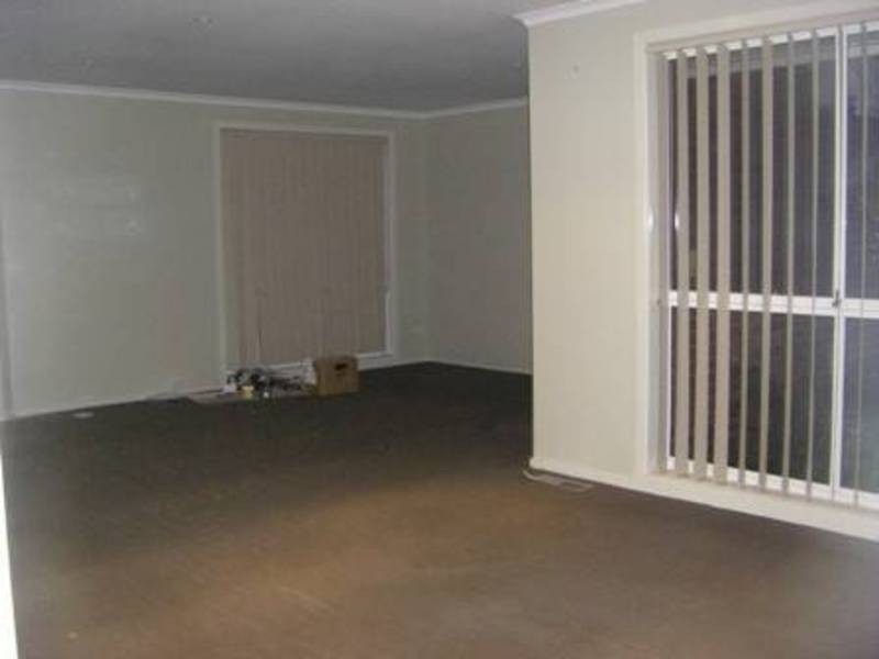 10 Themeda Court, Meadow Heights VIC 3048