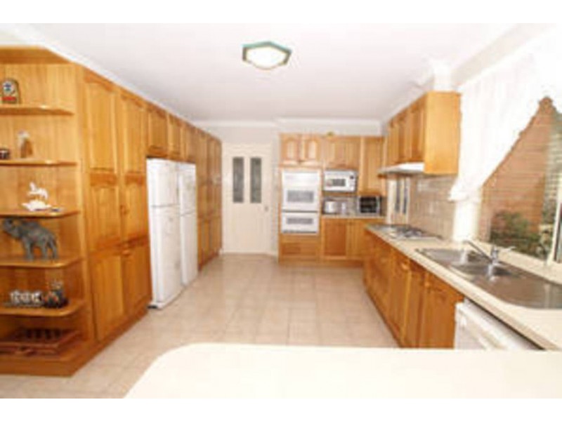 17 Magnolia Boulevard, Meadow Heights VIC 3048