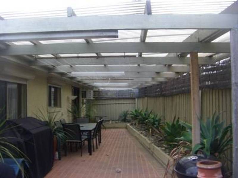 6 Mitta Mitta Way, Meadow Heights VIC 3048