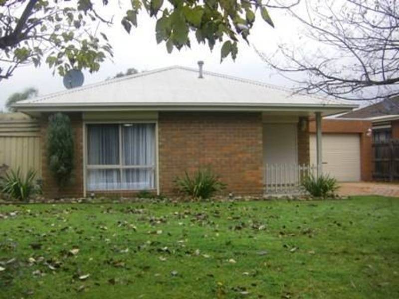 6 Mitta Mitta Way, Meadow Heights VIC 3048