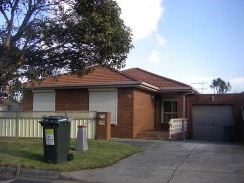 13 Nicholson Crescent, Meadow Heights VIC 3048