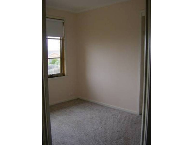 14 Linden Close, Meadow Heights VIC 3048