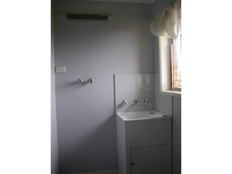 14 Linden Close, Meadow Heights VIC 3048