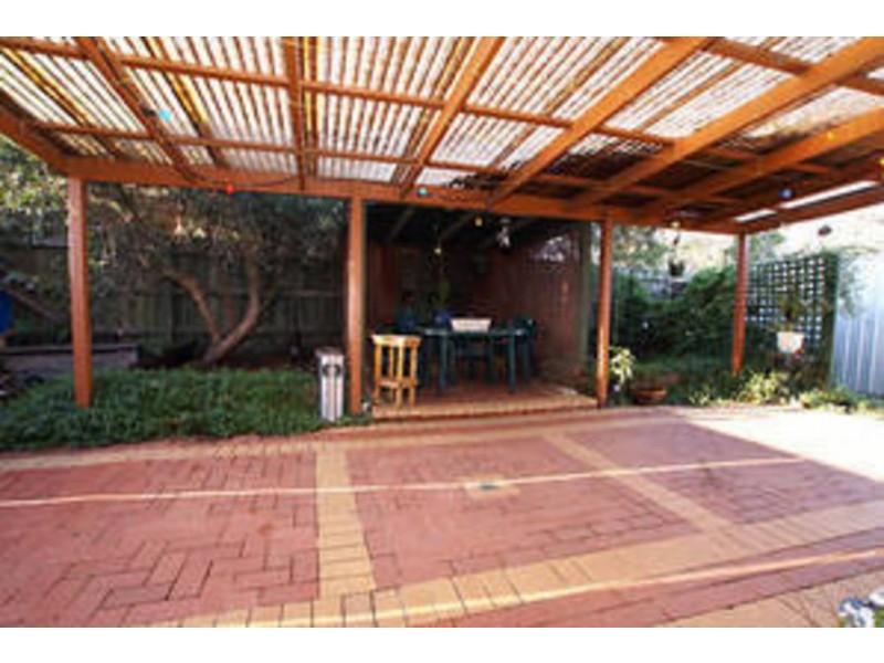 14 Linden Close, Meadow Heights VIC 3048