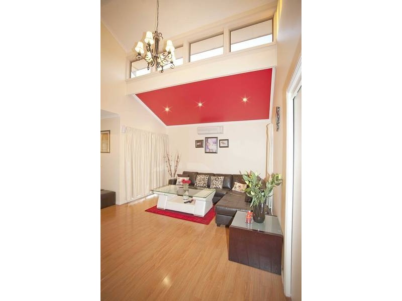 1/34 Papworth Place, Meadow Heights VIC 3048