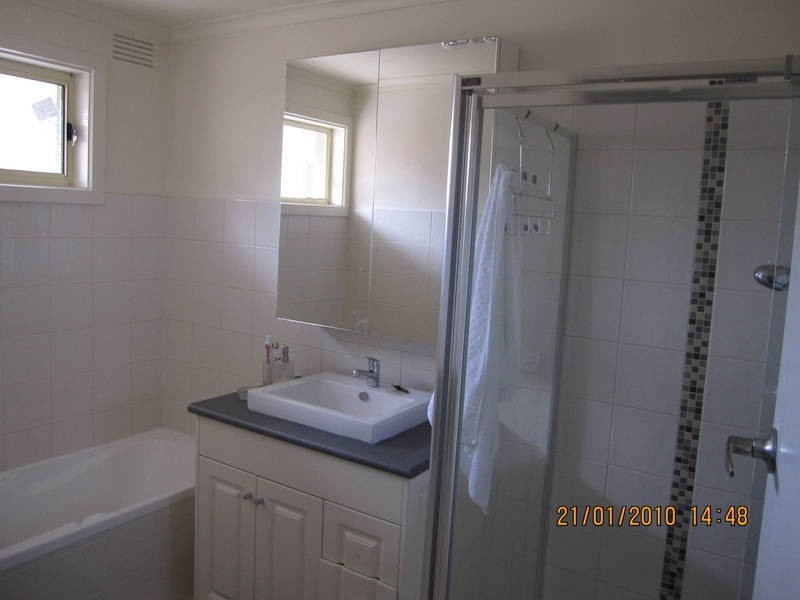 2/5 Edmund Street, Dallas VIC 3047