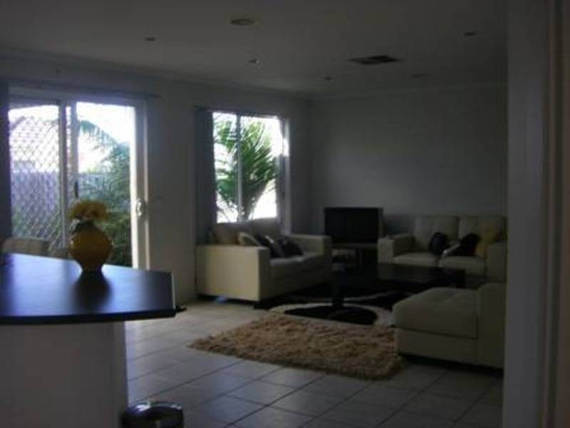 48 Rio Grande Drive, Roxburgh Park VIC 3064