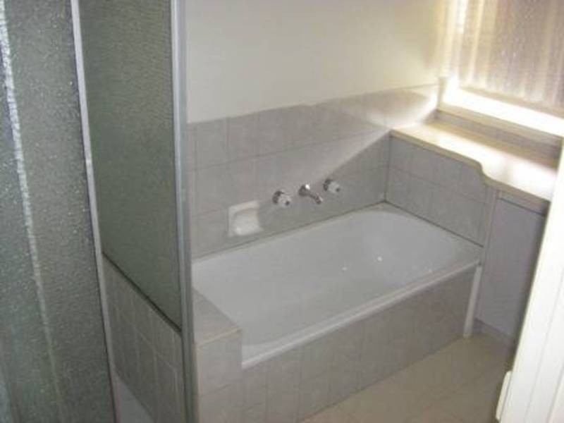 5 Bronco Court, Meadow Heights VIC 3048