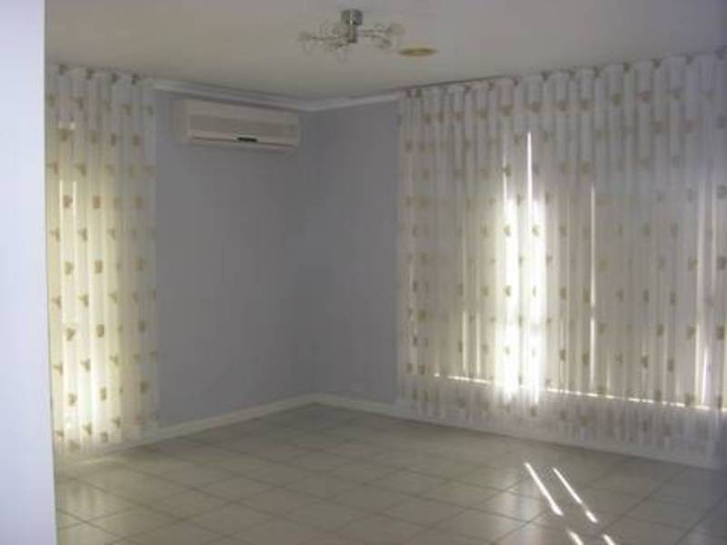 4 Hakea Place, Meadow Heights VIC 3048