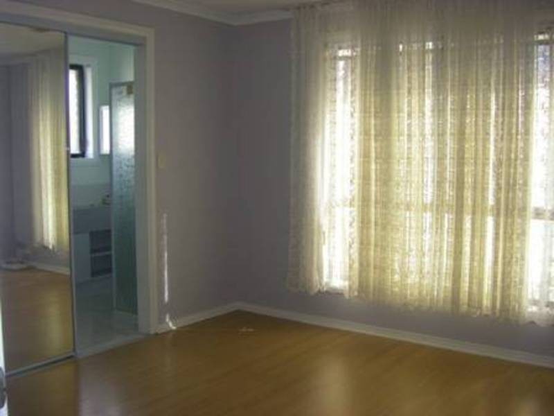 4 Hakea Place, Meadow Heights VIC 3048