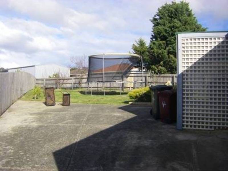 4 Hakea Place, Meadow Heights VIC 3048