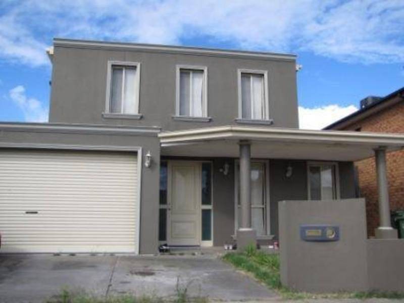 8 Tigris Court, Roxburgh Park VIC 3064