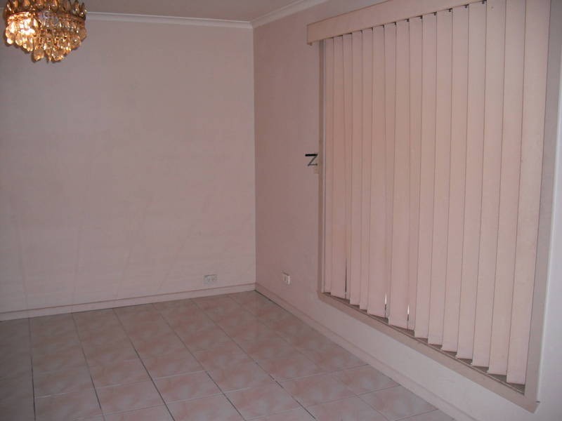 2/19 Mitchell Crescent, Meadow Heights VIC 3048