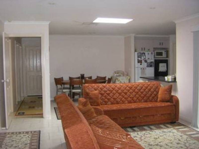 13 Golden Ash Court, Meadow Heights VIC 3048