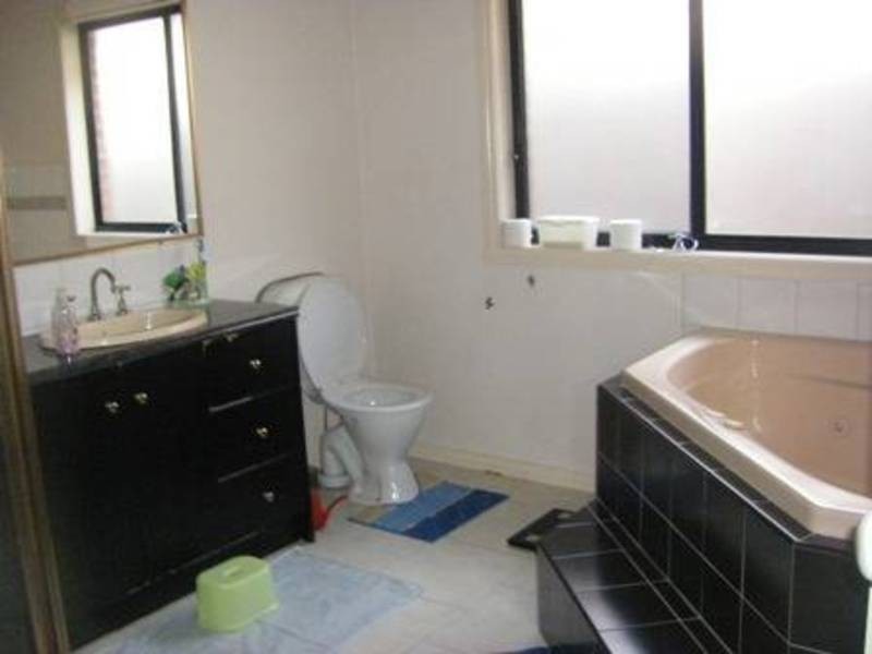 13 Golden Ash Court, Meadow Heights VIC 3048