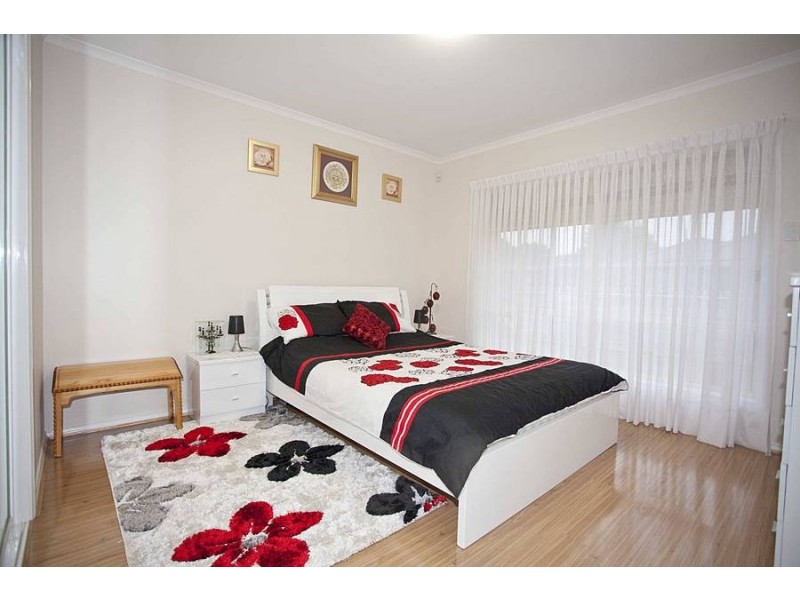 12 Delphinius Crescent, Roxburgh Park VIC 3064