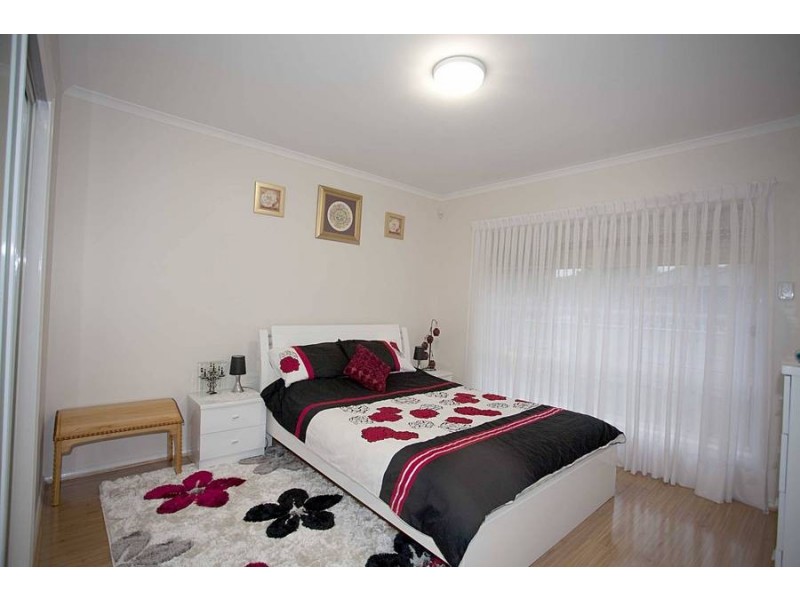 12 Delphinius Crescent, Roxburgh Park VIC 3064