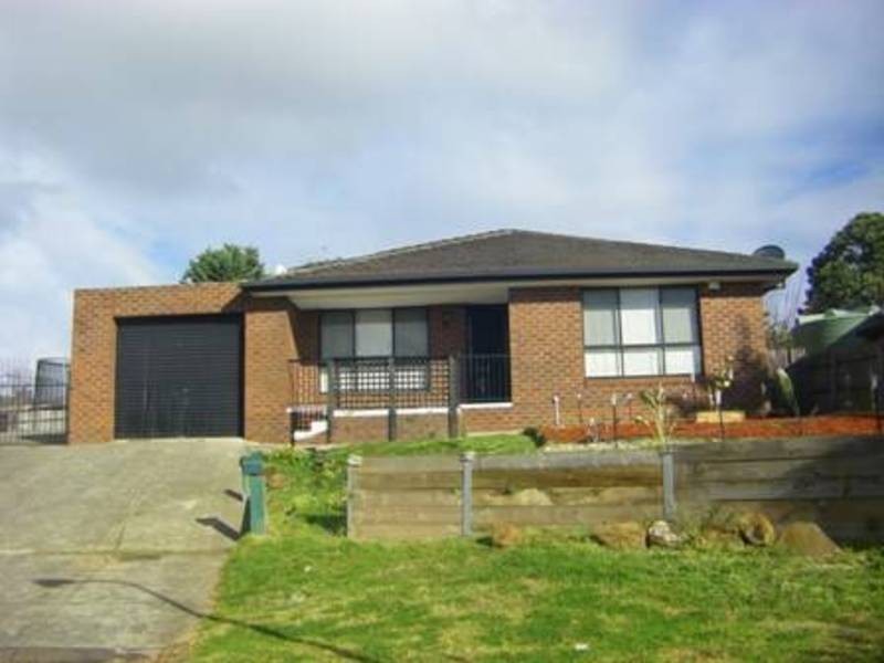 4 Hakea Place, Meadow Heights VIC 3048