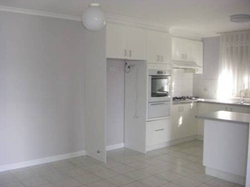 4 Hakea Place, Meadow Heights VIC 3048