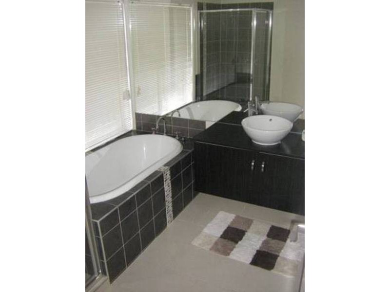 11 Beechworth Avenue, Greenvale VIC 3059