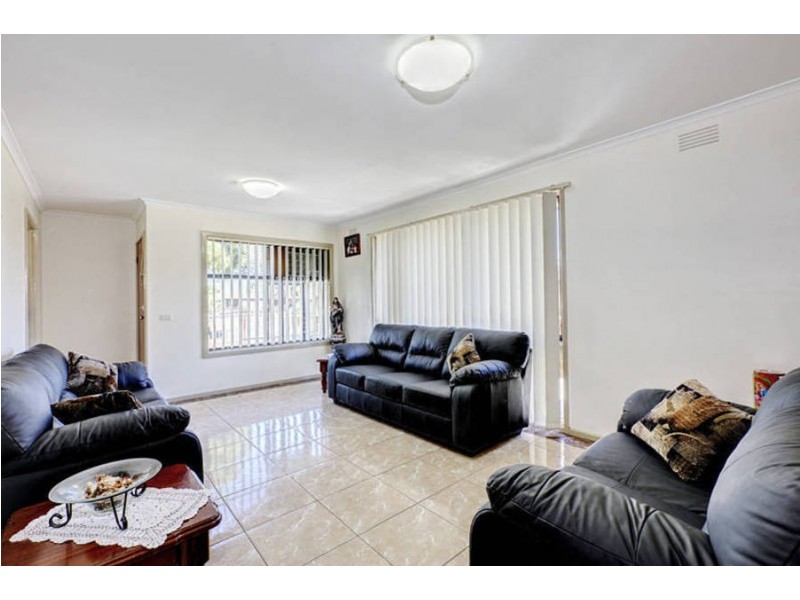 19 Moyston Court, Meadow Heights VIC 3048