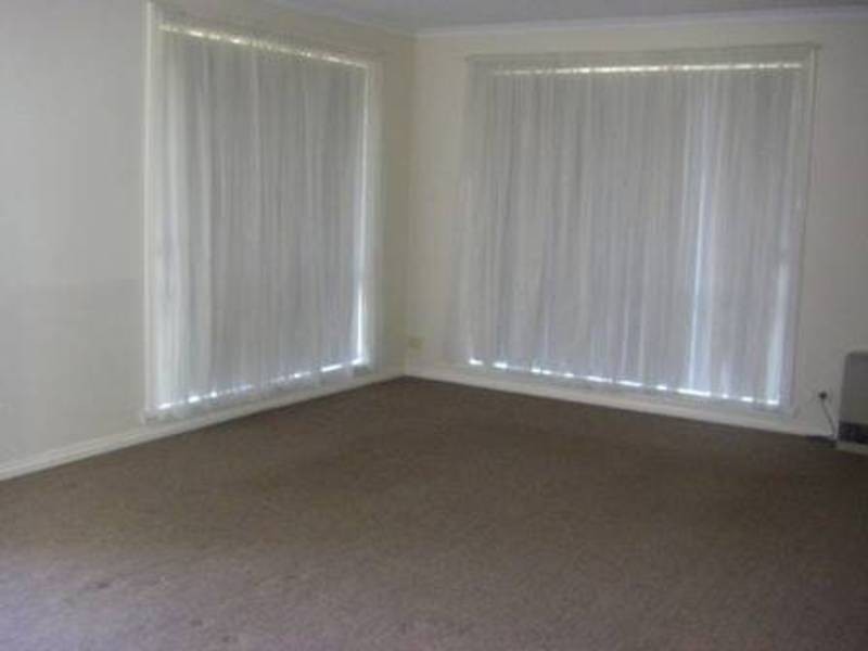 15 Simpson Court, Meadow Heights VIC 3048