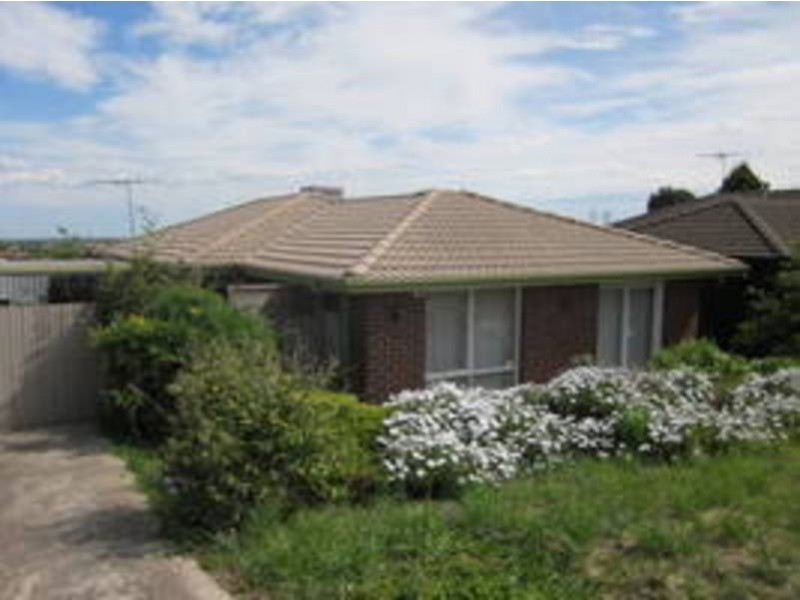 11 Hibiscus Close, Meadow Heights VIC 3048