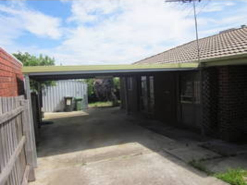 11 Hibiscus Close, Meadow Heights VIC 3048