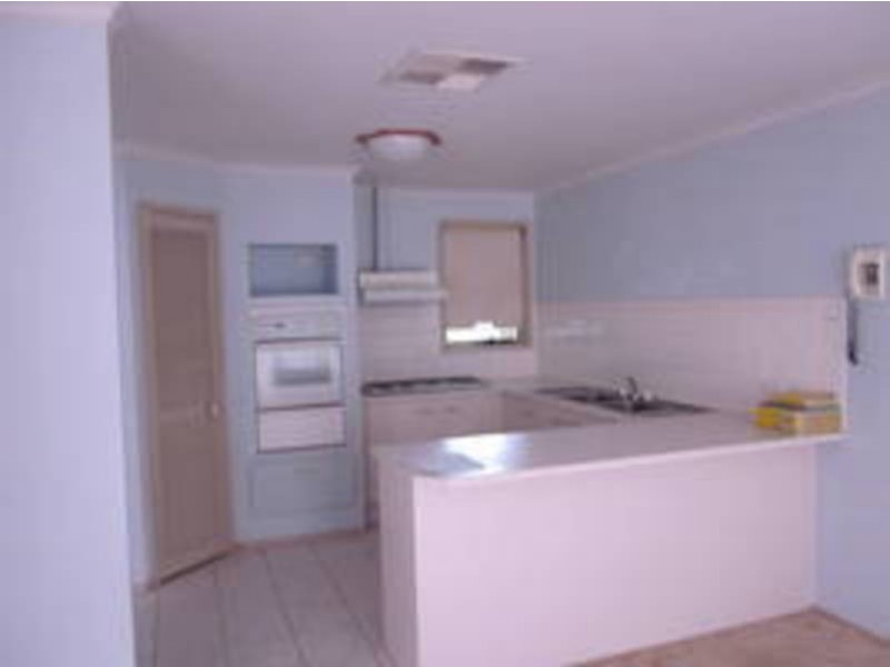 11 Hibiscus Close, Meadow Heights VIC 3048