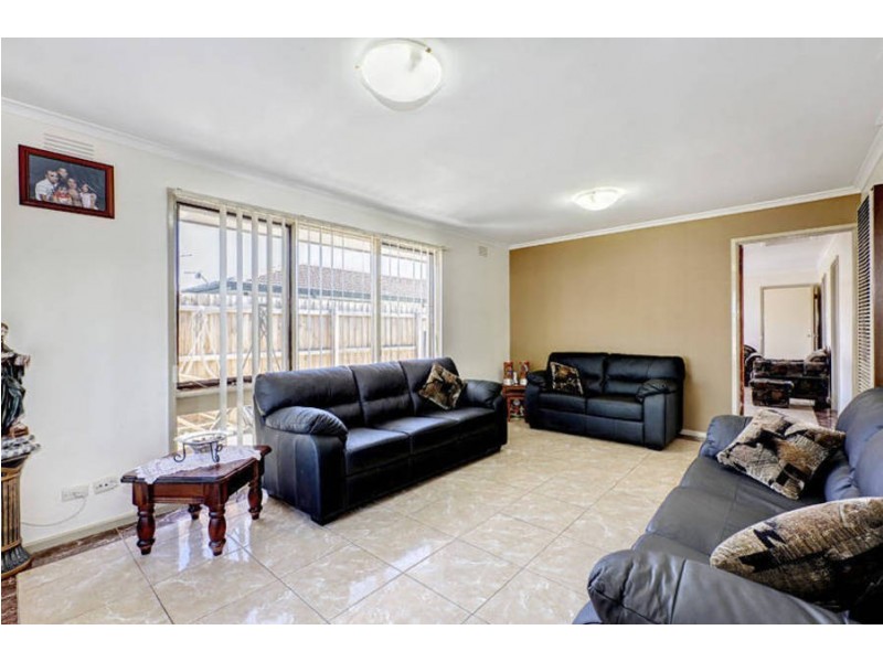 19 Moyston Court, Meadow Heights VIC 3048