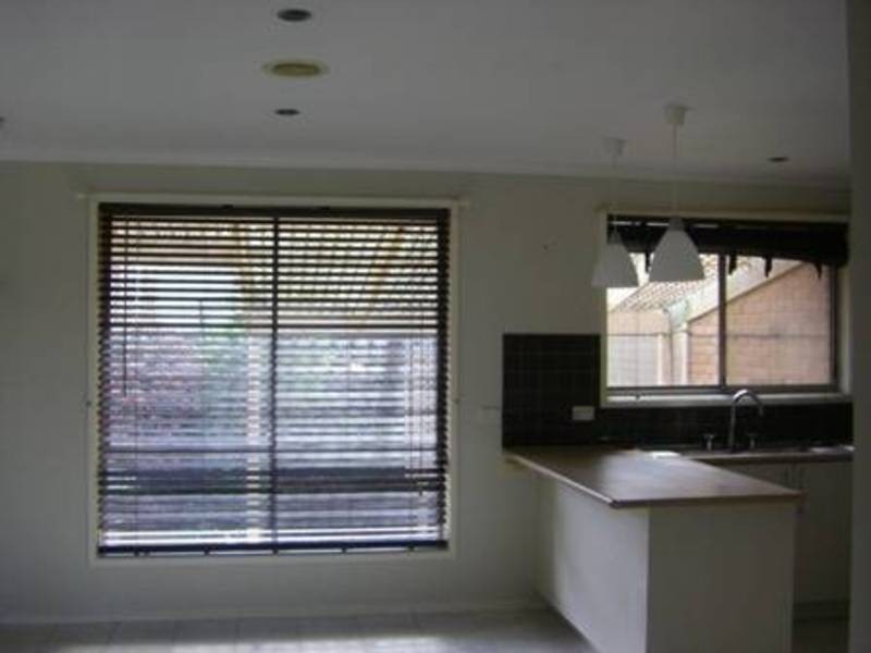 6/6 Shankland Boulevard, Meadow Heights VIC 3048