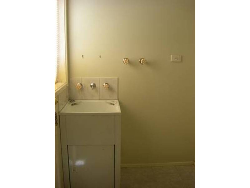 6/6 Shankland Boulevard, Meadow Heights VIC 3048