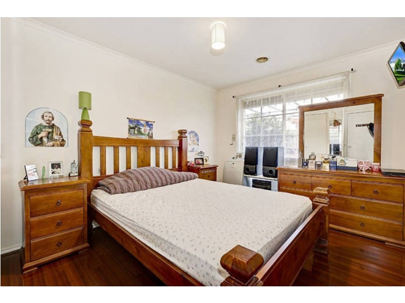 111 Cassninia Crescent, Meadow Heights VIC 3048