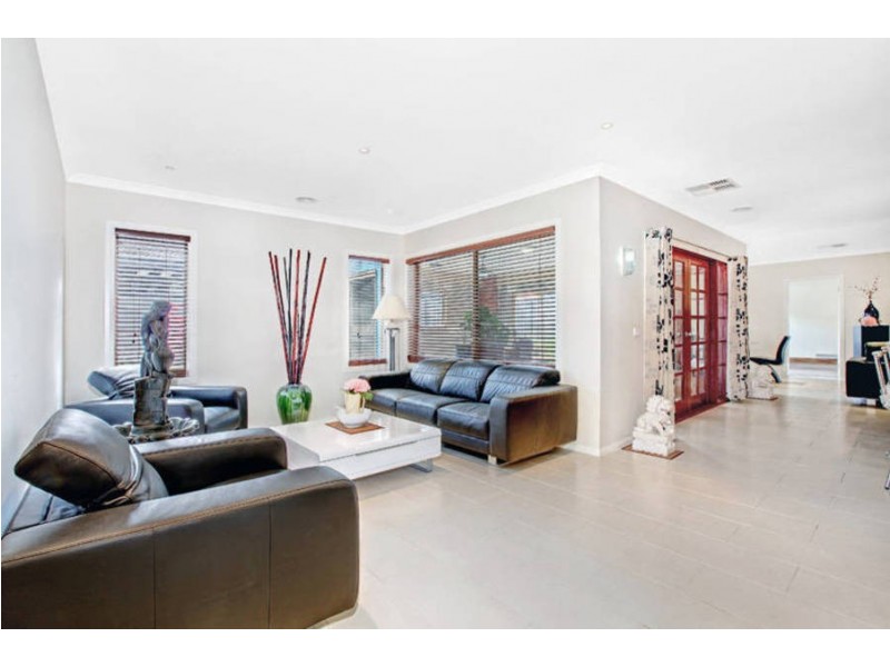 11 Beechworth Avenue, Greenvale VIC 3059