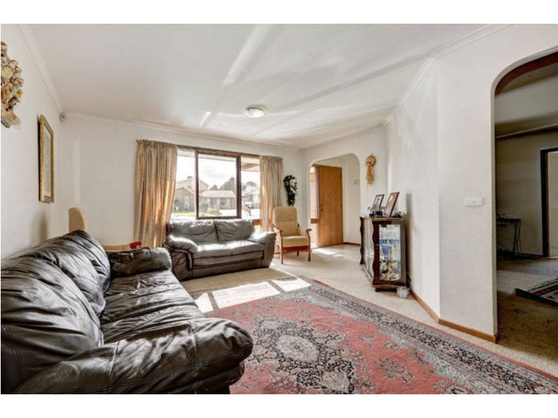 14 Coorong Court, Meadow Heights VIC 3048