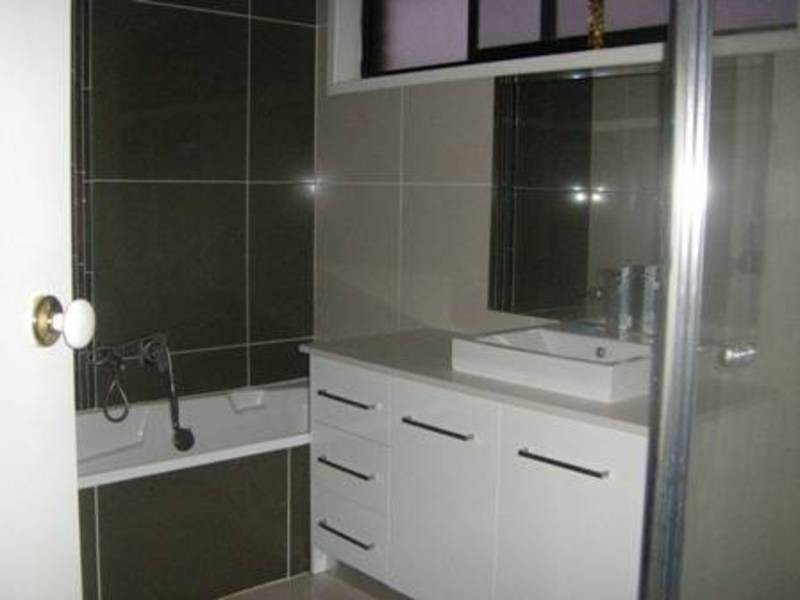 121 Lightwood Crescent, Meadow Heights VIC 3048