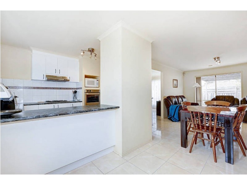 12 Volantis Crescent, Roxburgh Park VIC 3064