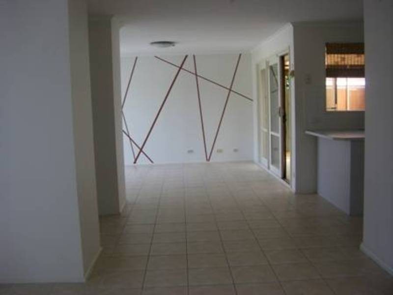 15 Kanooka Grove, Meadow Heights VIC 3048