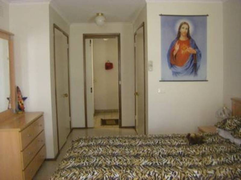 5 Joel Place, Gladstone Park VIC 3043