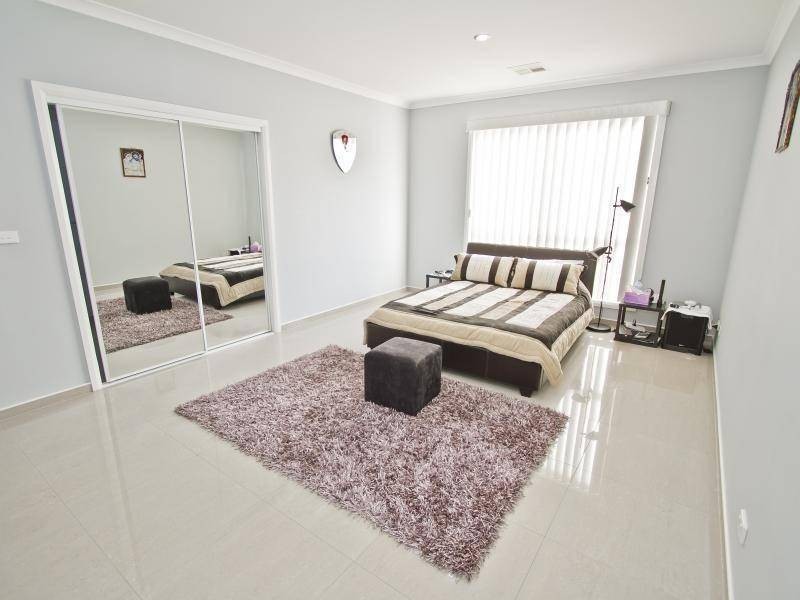 4 Hawkstowe Crescent, Greenvale VIC 3059