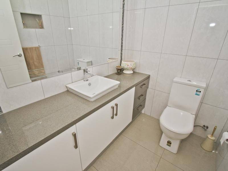 4 Hawkstowe Crescent, Greenvale VIC 3059